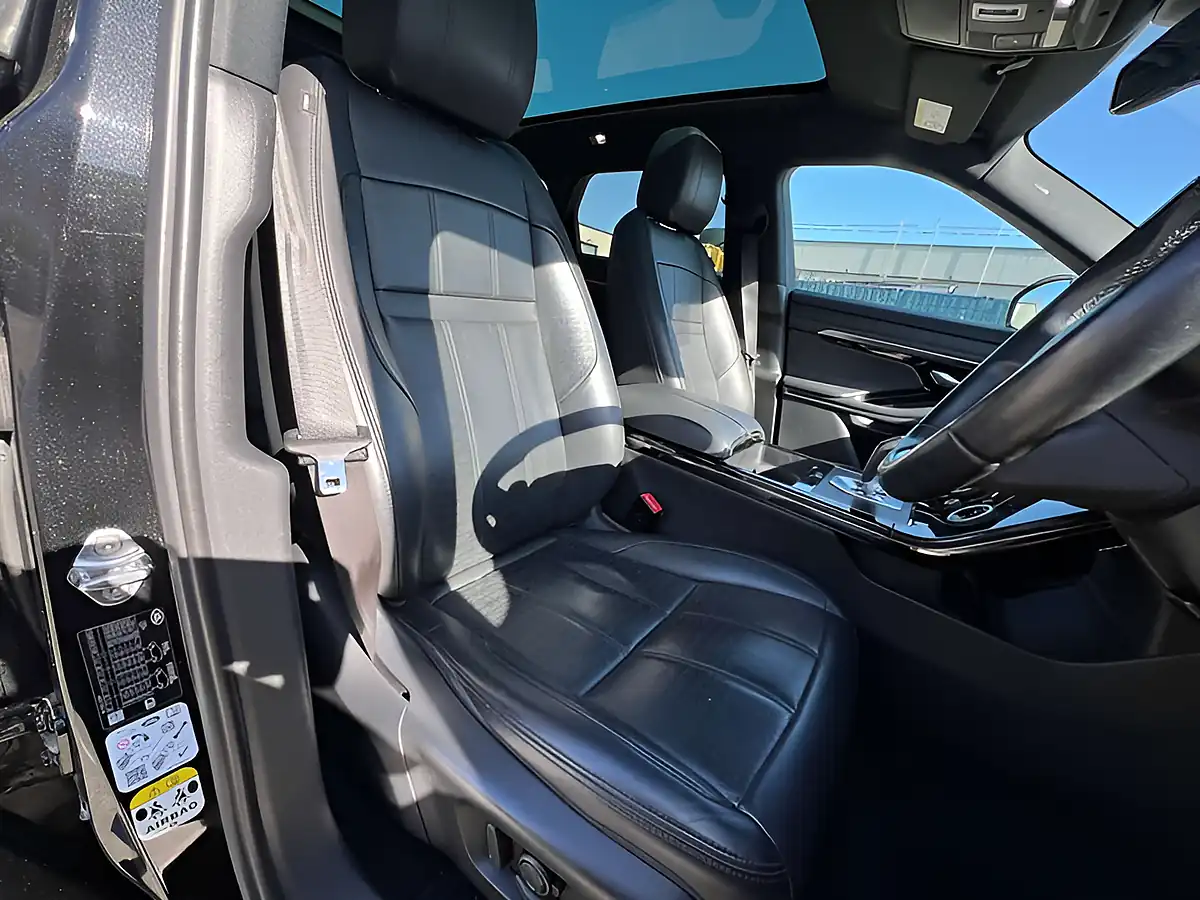 Used 2019 Land Rover Range Rover Evoque R-Dynamic Hse Santorini Black - Interior and Exterior details 19