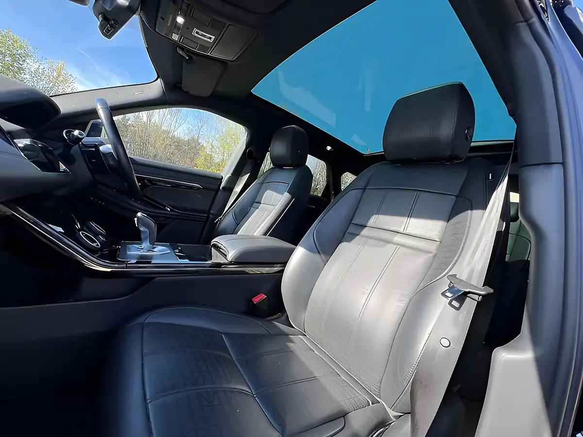 Used 2019 Land Rover Range Rover Evoque R-Dynamic Hse Santorini Black - Interior and Exterior details 20