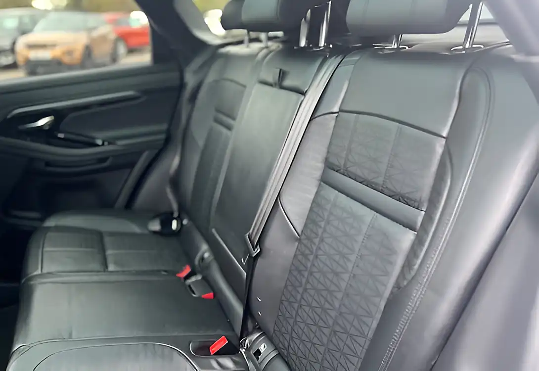 Used 2019 Land Rover Range Rover Evoque R-Dynamic Hse Seoul Pearl Silver - Interior and Exterior details 16