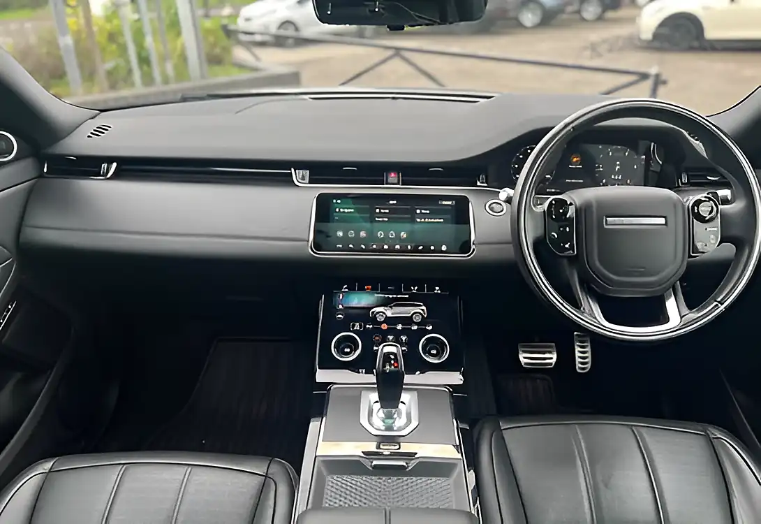 Used 2019 Land Rover Range Rover Evoque R-Dynamic Hse Seoul Pearl Silver - Interior and Exterior details 17