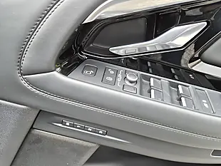Used 2019 Land Rover Range Rover Evoque R-Dynamic Hse Silver - Interior and Exterior details 10