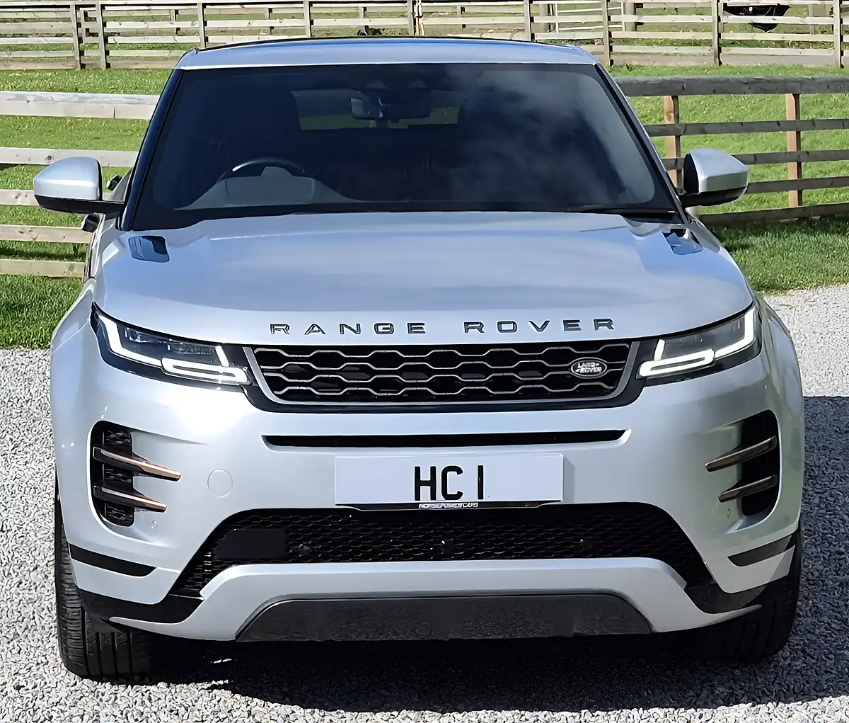 Used 2019 Land Rover Range Rover Evoque R-Dynamic Hse Silver - Interior and Exterior details 6