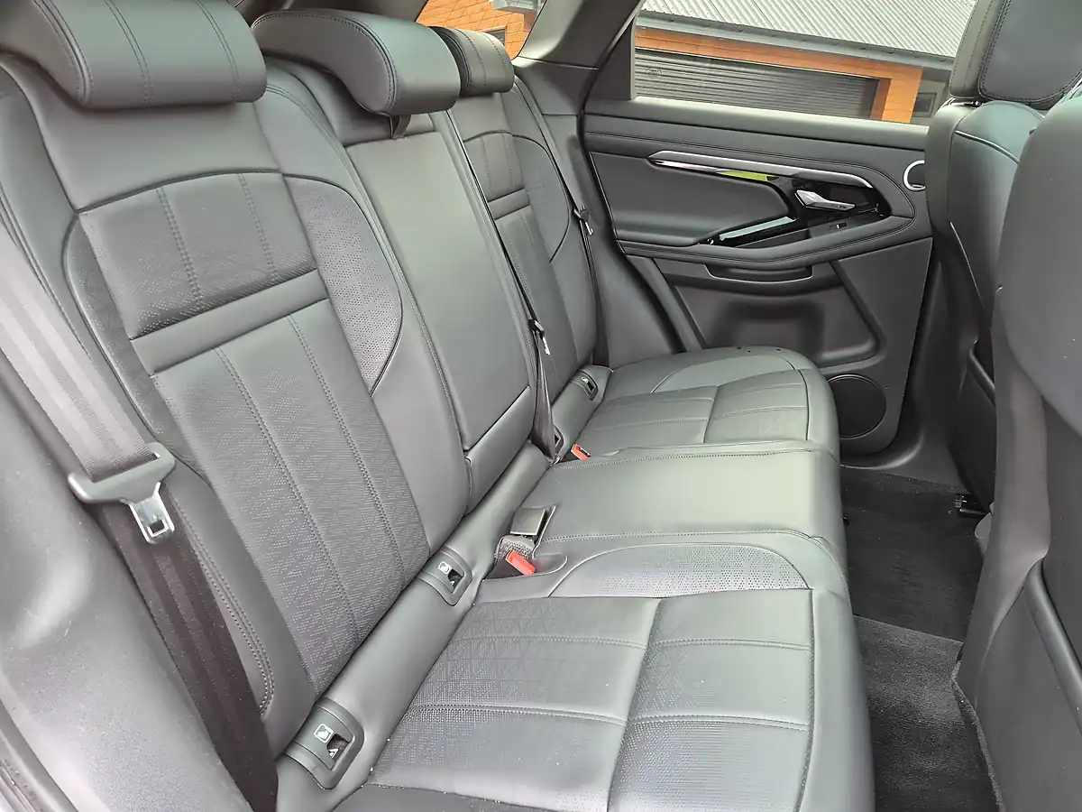 Used 2019 Land Rover Range Rover Evoque R-Dynamic Hse Silver - Interior and Exterior details 9