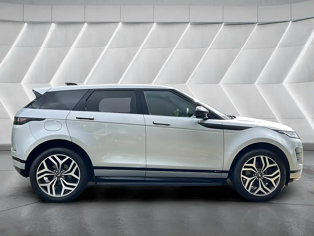 Used 2019 Land Rover Range Rover Evoque R-Dynamic Hse Silver - Interior and Exterior details 5