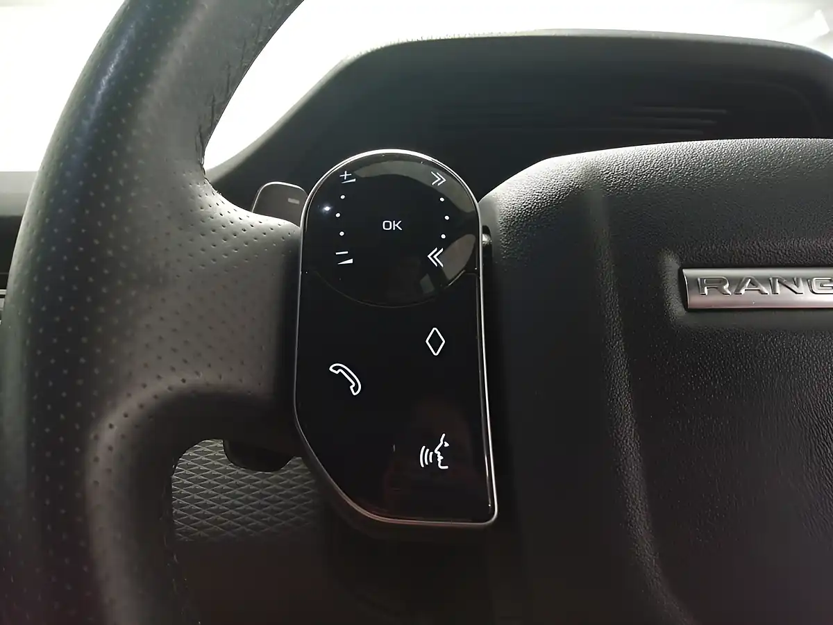 Used 2019 Land Rover Range Rover Evoque R-Dynamic S Black - Interior and Exterior details 8