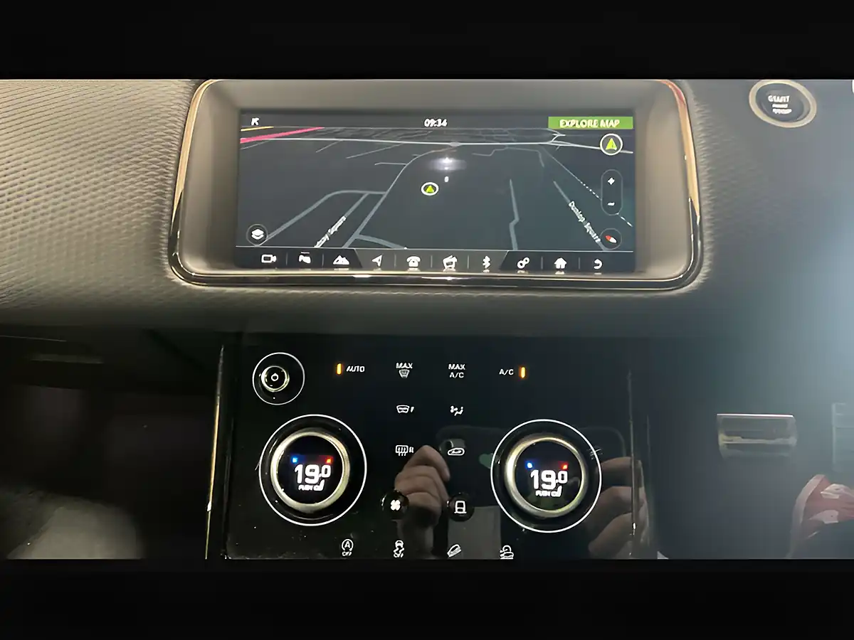 Used 2019 Land Rover Range Rover Evoque R-Dynamic S Black - Interior and Exterior details 14