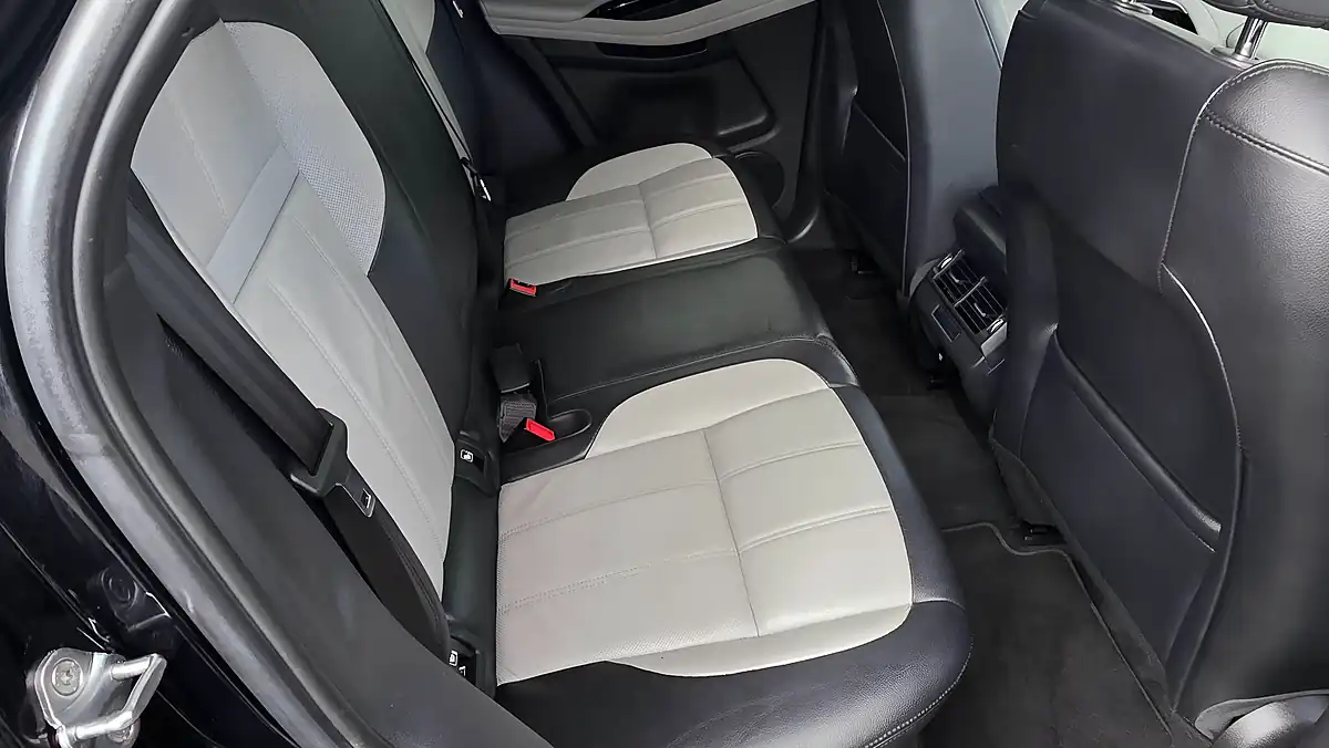 Used 2019 Land Rover Range Rover Evoque R-Dynamic S Black - Interior and Exterior details 15