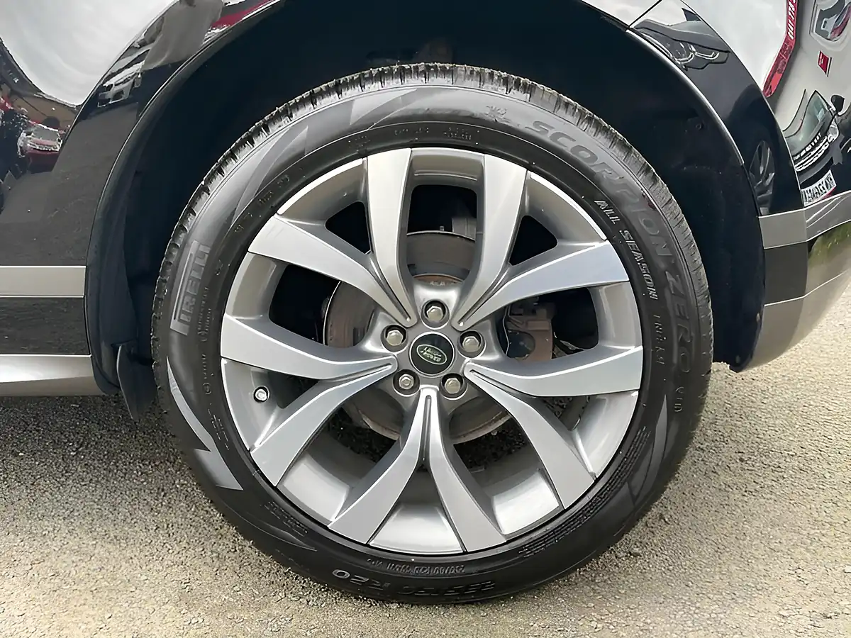 Used 2019 Land Rover Range Rover Evoque R-Dynamic S Black - Interior and Exterior details 6