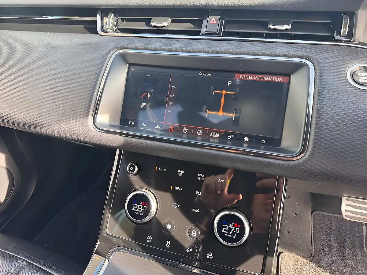 Used 2019 Land Rover Range Rover Evoque R-Dynamic S Black - Interior and Exterior details 17