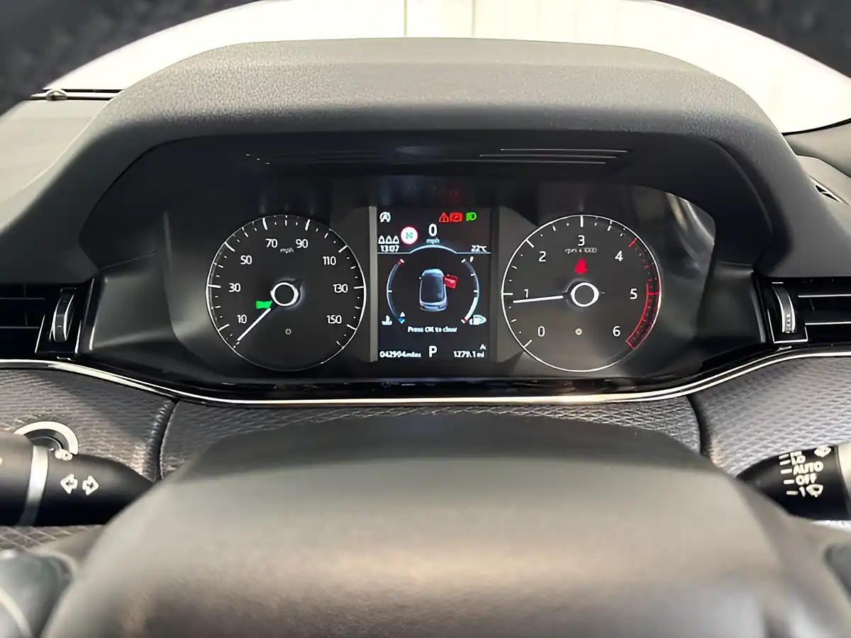 Used 2019 Land Rover Range Rover Evoque R-Dynamic S Fuji White - Interior and Exterior details 19