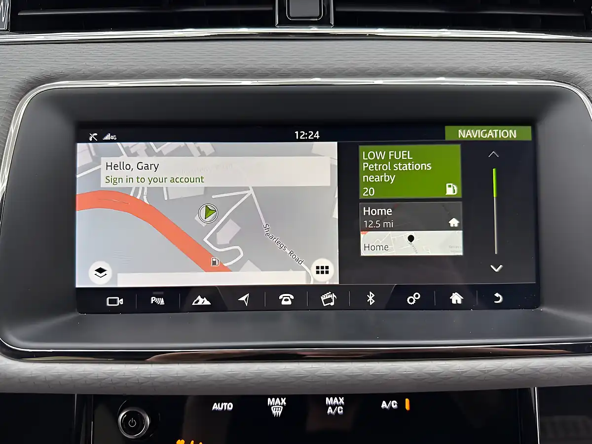 Used 2019 Land Rover Range Rover Evoque R-Dynamic S Fuji White - Interior and Exterior details 15