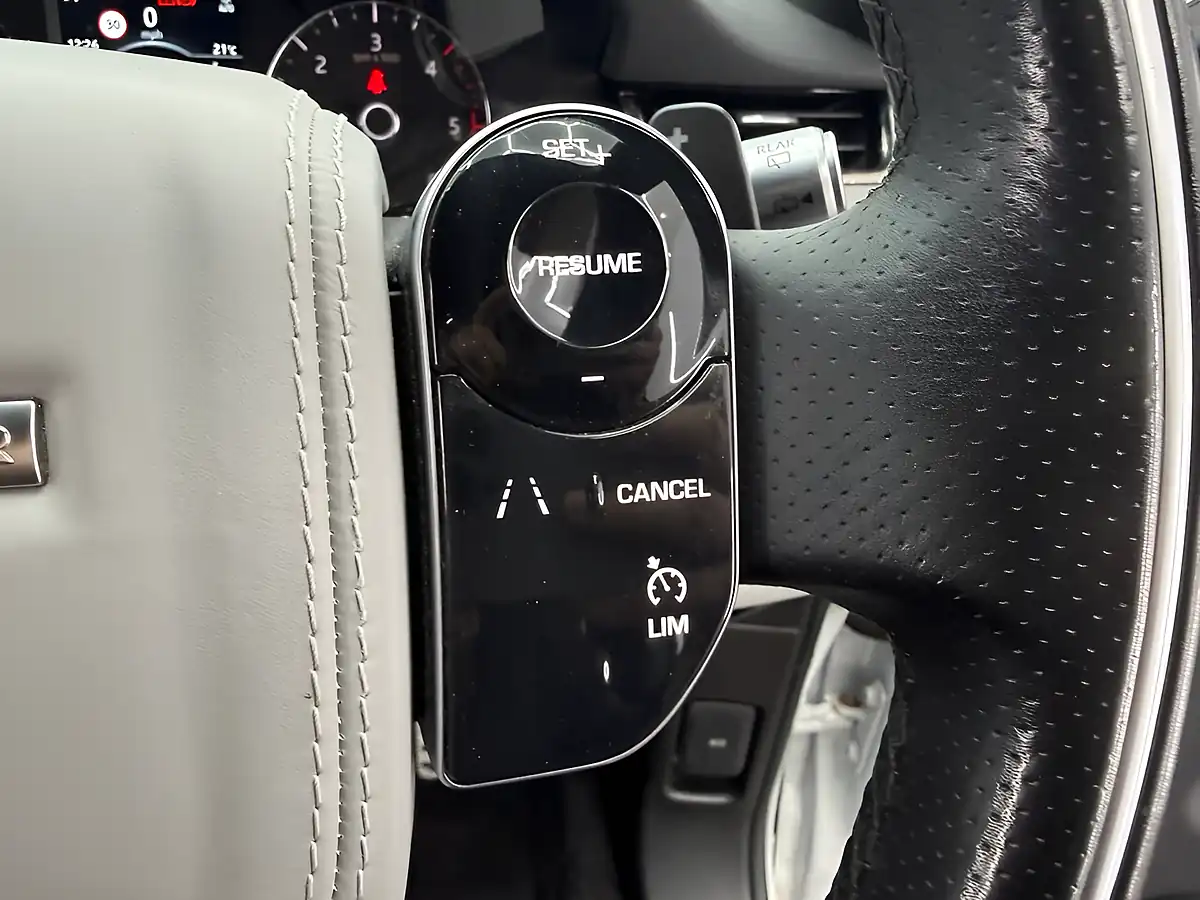 Used 2019 Land Rover Range Rover Evoque R-Dynamic S Fuji White - Interior and Exterior details 19