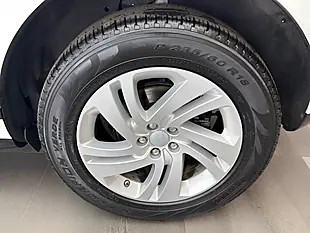 Used 2019 Land Rover Range Rover Evoque R-Dynamic S Fuji White - Interior and Exterior details 8
