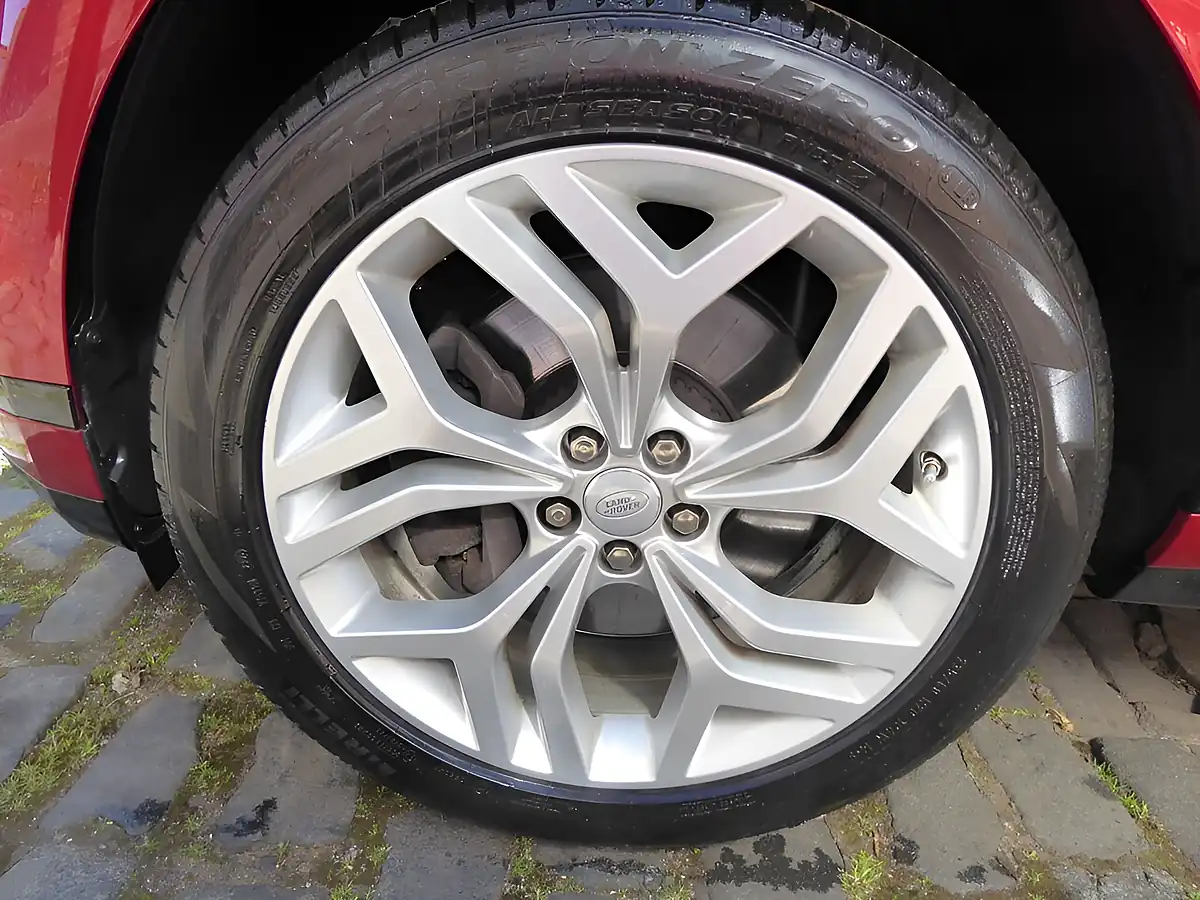 Used 2019 Land Rover Range Rover Evoque R-Dynamic S Red - Interior and Exterior details 9
