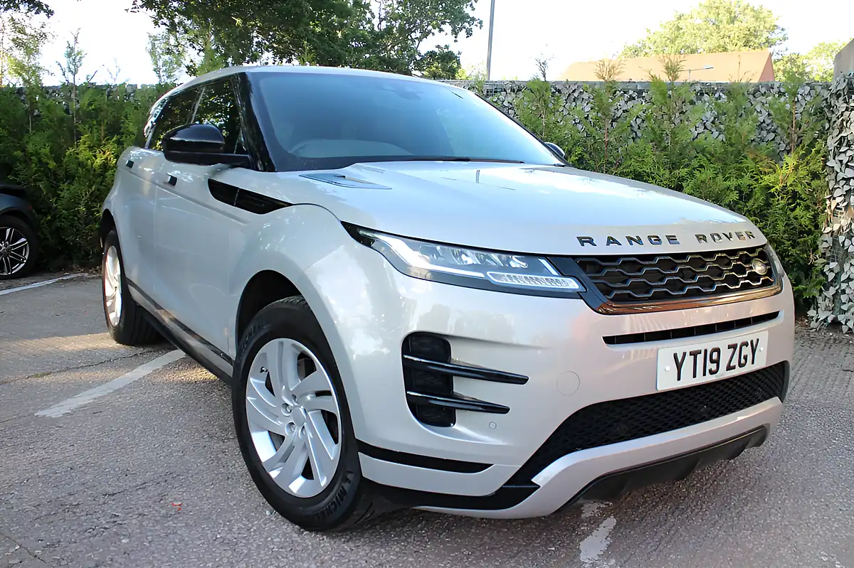 Used 2019 Land Rover Range Rover Evoque R-Dynamic S Seoul Pearl Silver - Front View