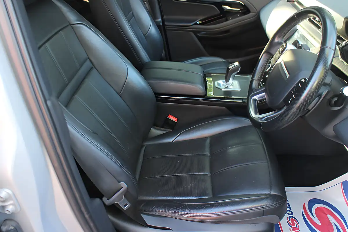Used 2019 Land Rover Range Rover Evoque R-Dynamic S Seoul Pearl Silver - Interior and Exterior details 10