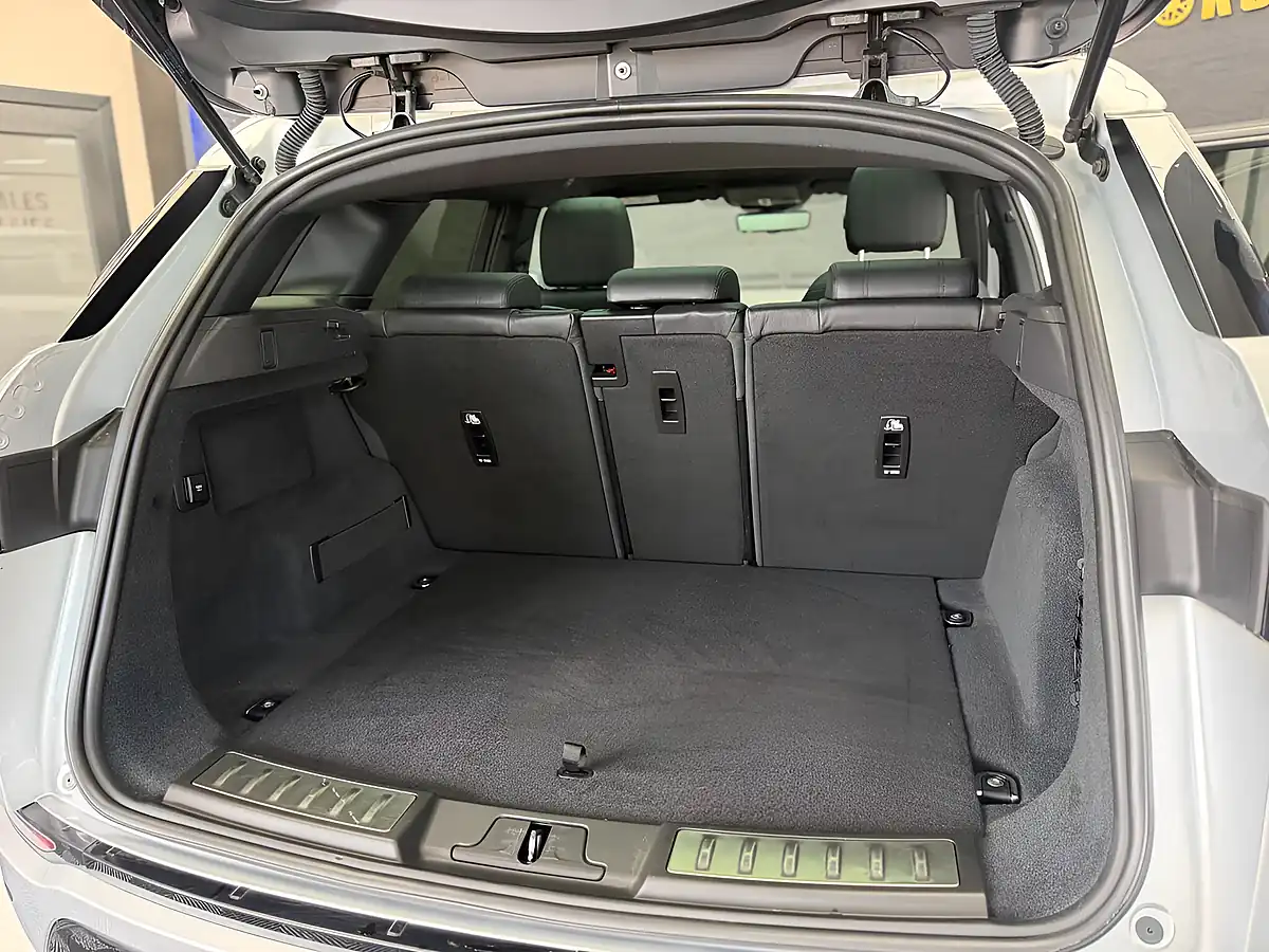 Used 2019 Land Rover Range Rover Evoque R-Dynamic S Silver - Interior and Exterior details 20