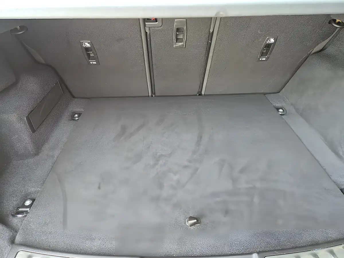 Used 2019 Land Rover Range Rover Evoque R-Dynamic S White - Interior and Exterior details 11