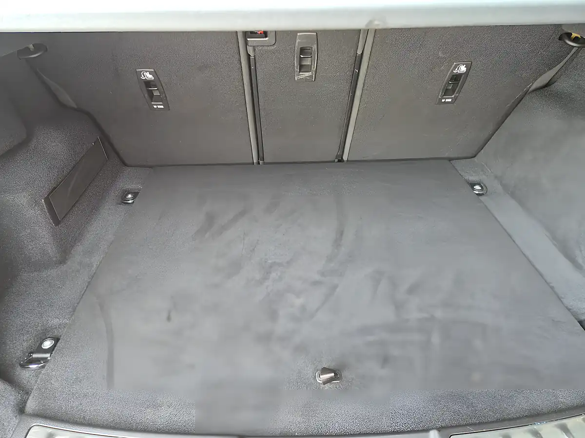 Used 2019 Land Rover Range Rover Evoque R-Dynamic S White - Interior and Exterior details 11