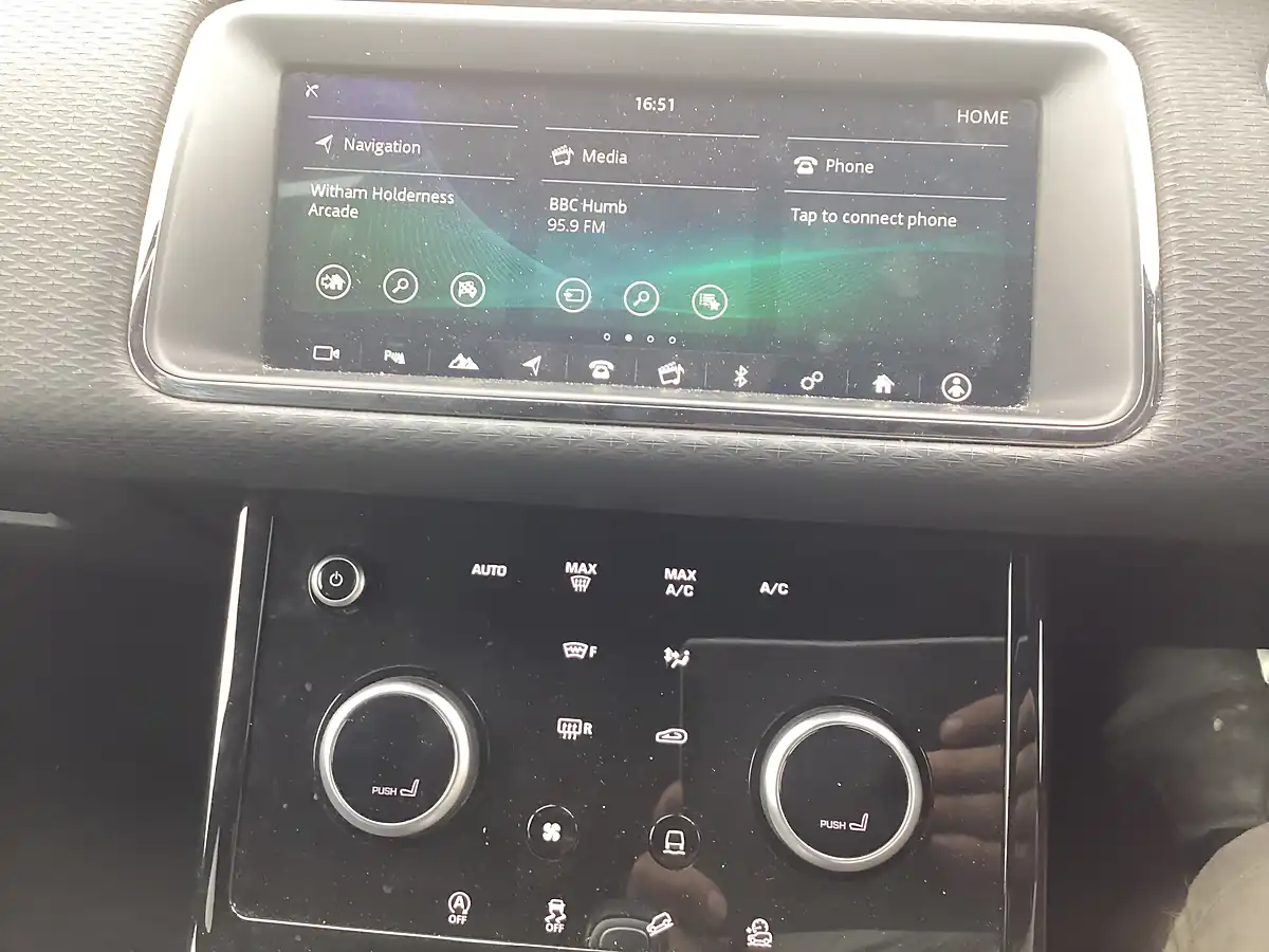 Used 2019 Land Rover Range Rover Evoque R-Dynamic S White - Interior and Exterior details 12