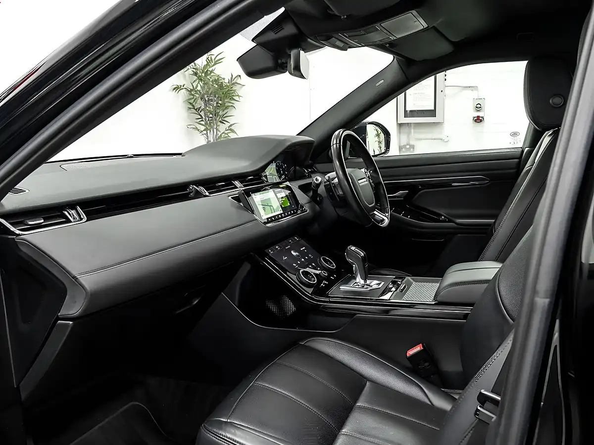 Used 2019 Land Rover Range Rover Evoque R-Dynamic Se Black - Interior and Exterior details 16