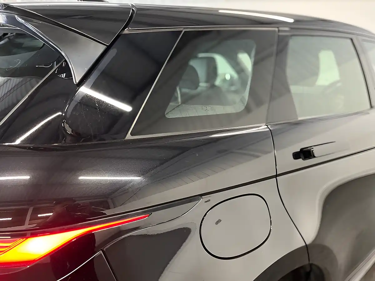 Used 2019 Land Rover Range Rover Evoque R-Dynamic Se Black - Interior and Exterior details 11