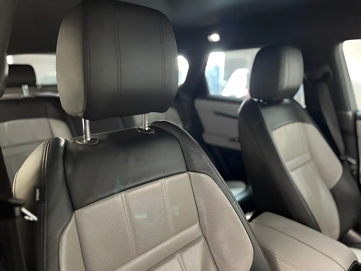 Used 2019 Land Rover Range Rover Evoque R-Dynamic Se Black - Interior and Exterior details 20