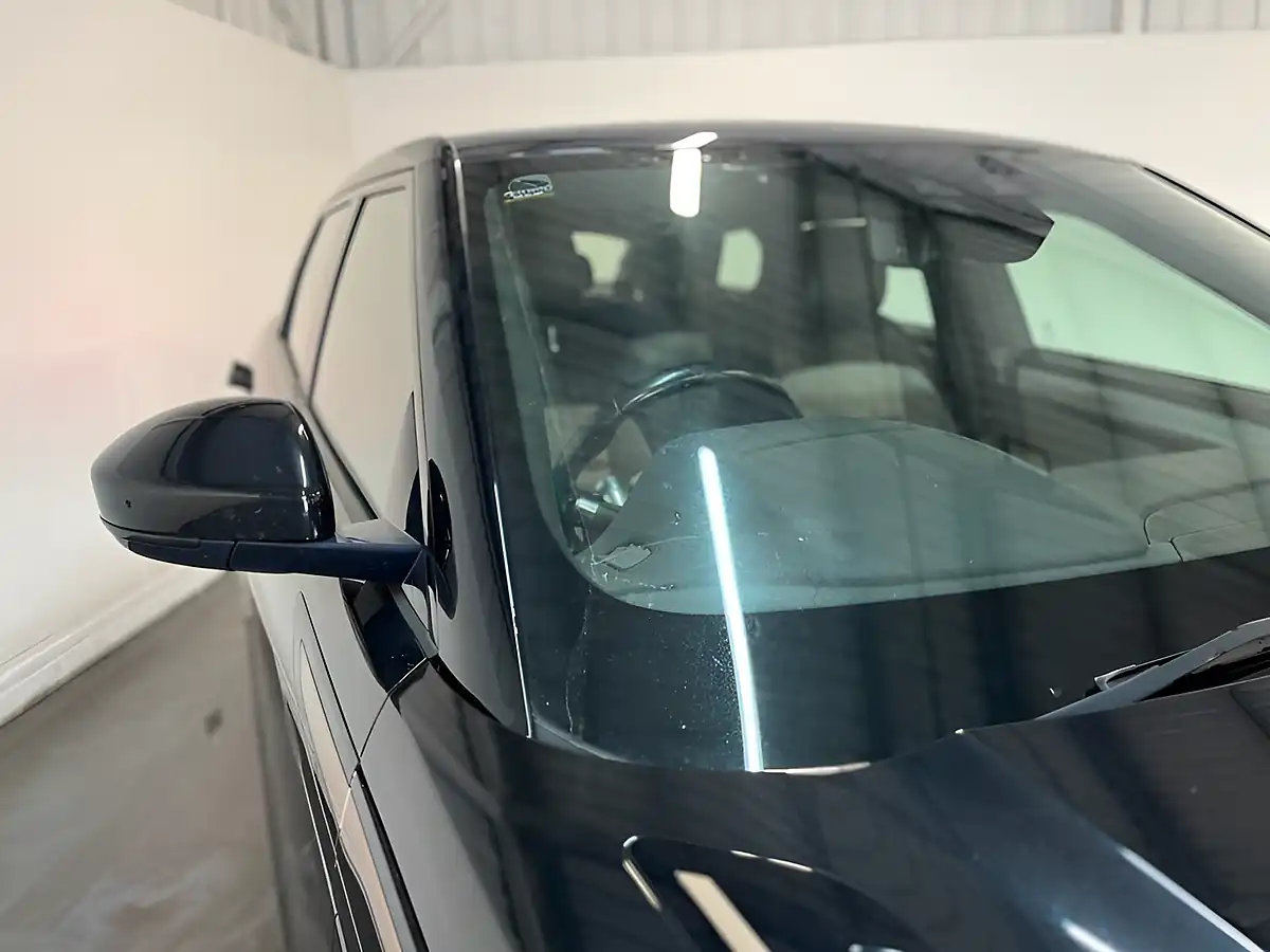 Used 2019 Land Rover Range Rover Evoque R-Dynamic Se Black - Interior and Exterior details 6