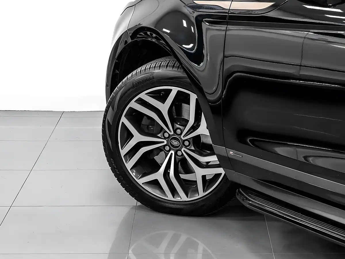 Used 2019 Land Rover Range Rover Evoque R-Dynamic Se Black - Interior and Exterior details 10