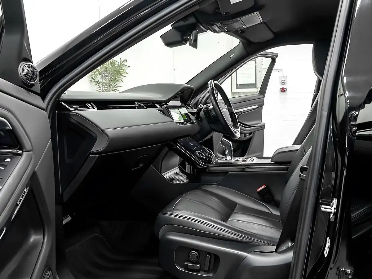 Used 2019 Land Rover Range Rover Evoque R-Dynamic Se Black - Interior and Exterior details 13