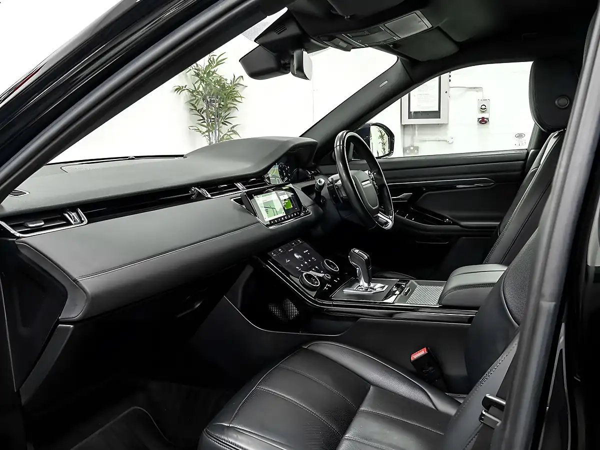 Used 2019 Land Rover Range Rover Evoque R-Dynamic Se Black - Interior and Exterior details 16