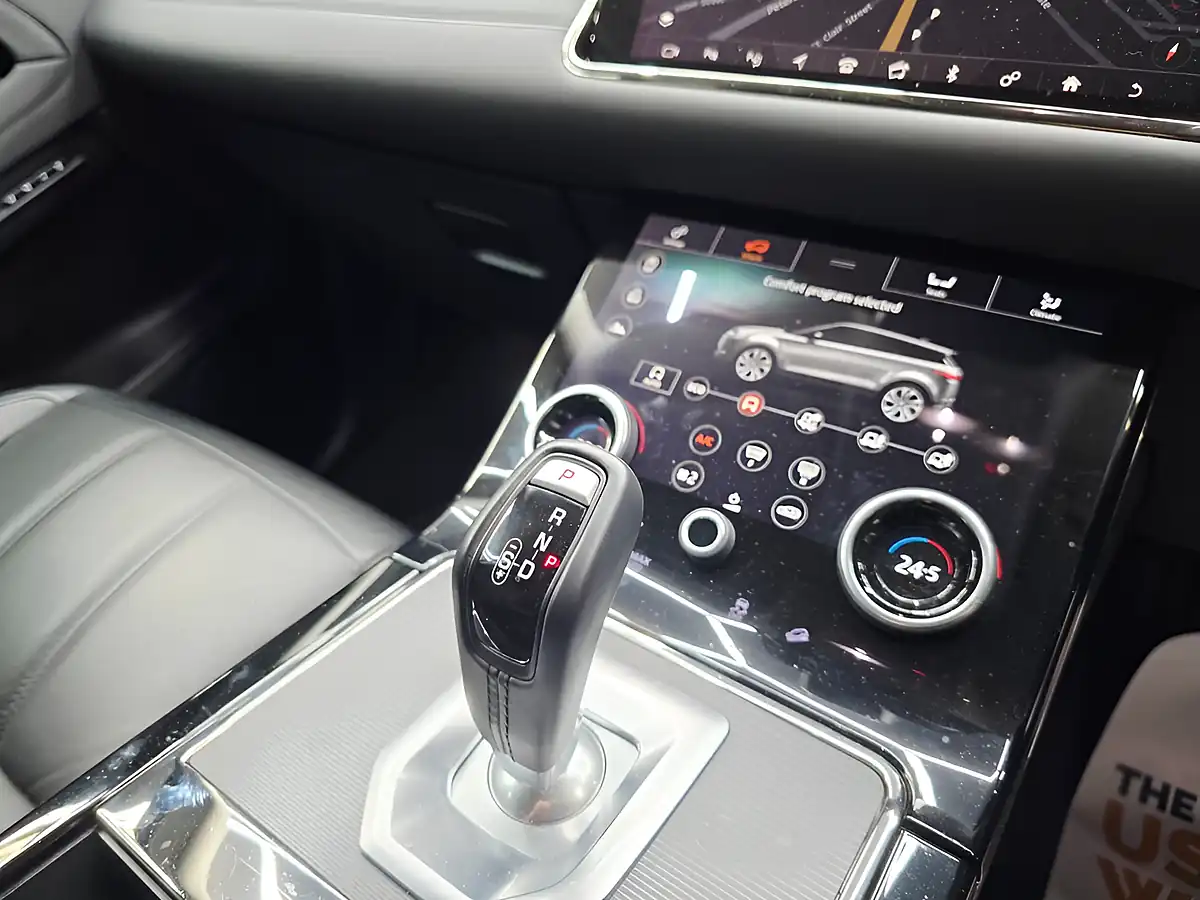 Used 2019 Land Rover Range Rover Evoque R-Dynamic Se Black - Interior and Exterior details 12