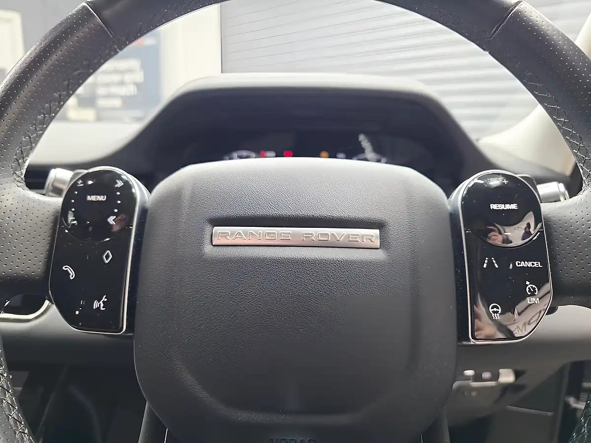 Used 2019 Land Rover Range Rover Evoque R-Dynamic Se Black - Interior and Exterior details 17