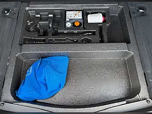 Used 2019 Land Rover Range Rover Evoque R-Dynamic Se Black - Interior and Exterior details 11