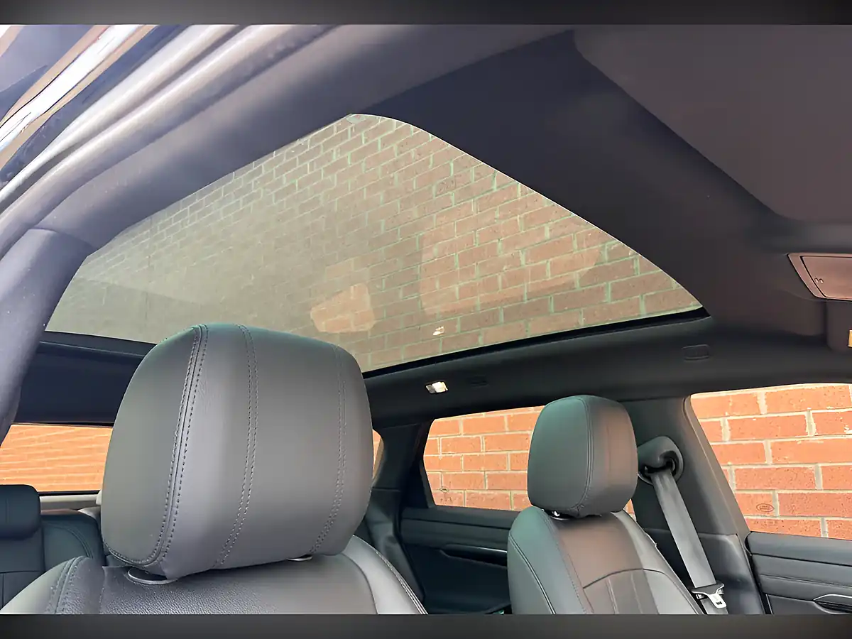 Used 2019 Land Rover Range Rover Evoque R-Dynamic Se Black - Interior and Exterior details 4