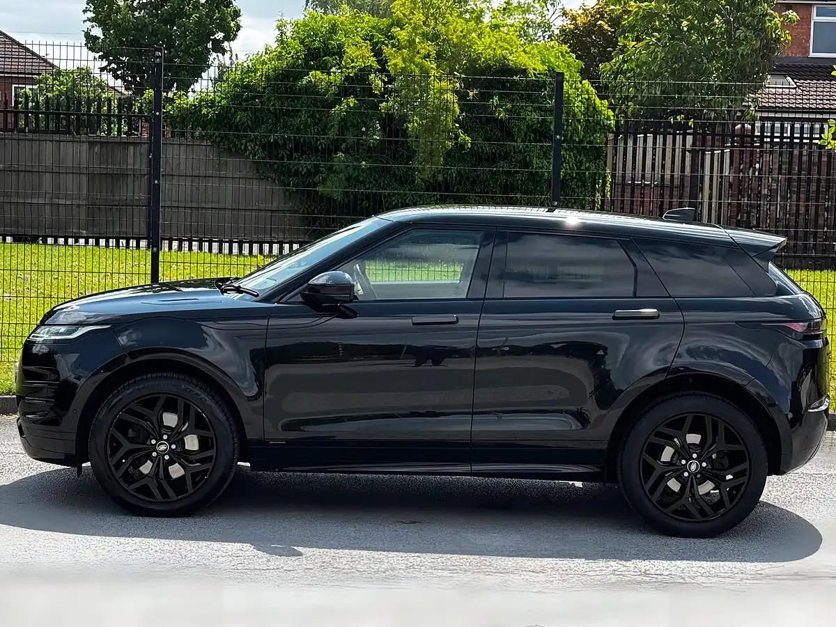 Used 2019 Land Rover Range Rover Evoque R-Dynamic Se Black - Interior and Exterior details 7