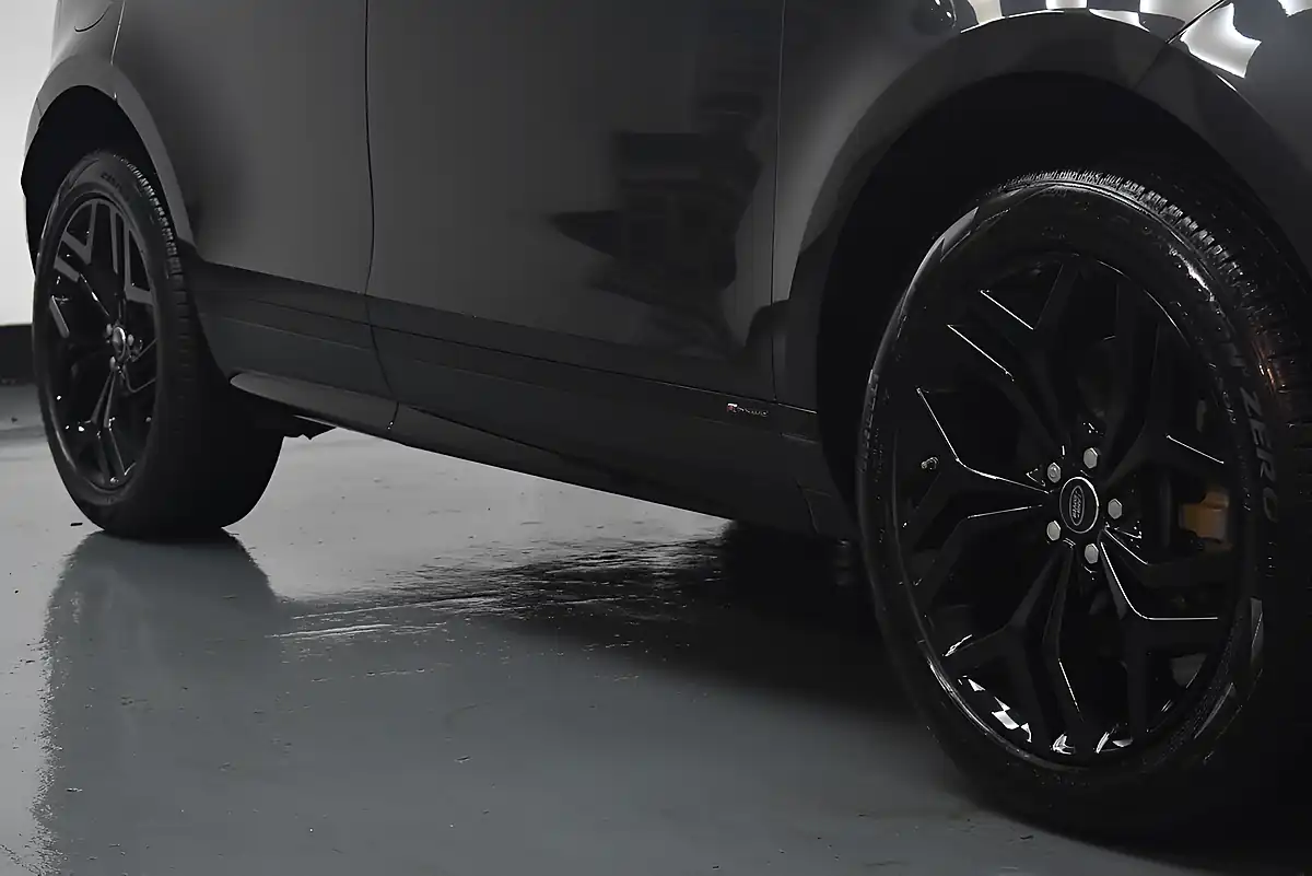 Used 2019 Land Rover Range Rover Evoque R-Dynamic Se Grey - Interior and Exterior details 15