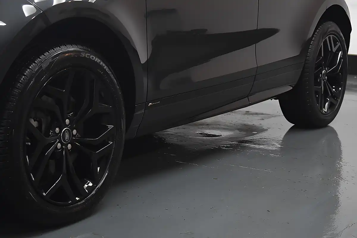 Used 2019 Land Rover Range Rover Evoque R-Dynamic Se Grey - Interior and Exterior details 8