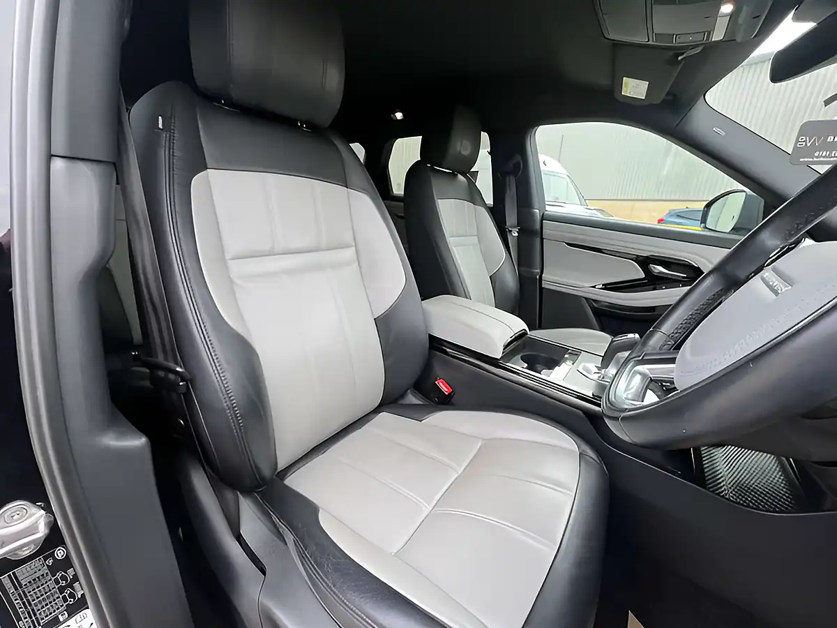 Used 2019 Land Rover Range Rover Evoque R-Dynamic Se Narvik Black - Interior and Exterior details 11