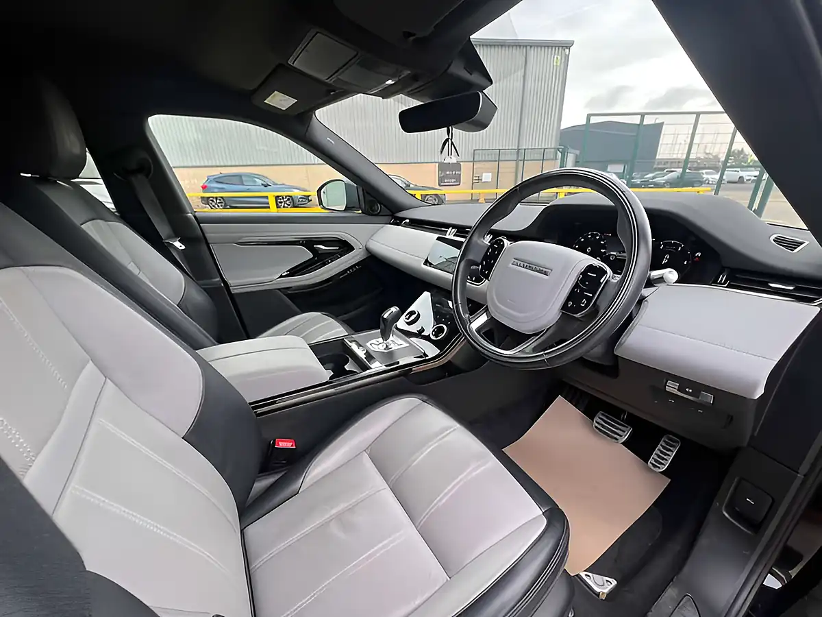 Used 2019 Land Rover Range Rover Evoque R-Dynamic Se Narvik Black - Interior and Exterior details 13
