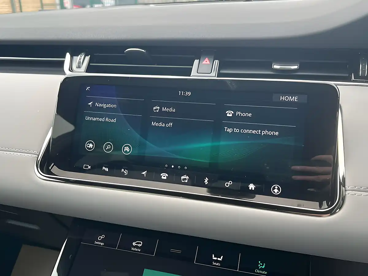 Used 2019 Land Rover Range Rover Evoque R-Dynamic Se Narvik Black - Interior and Exterior details 19
