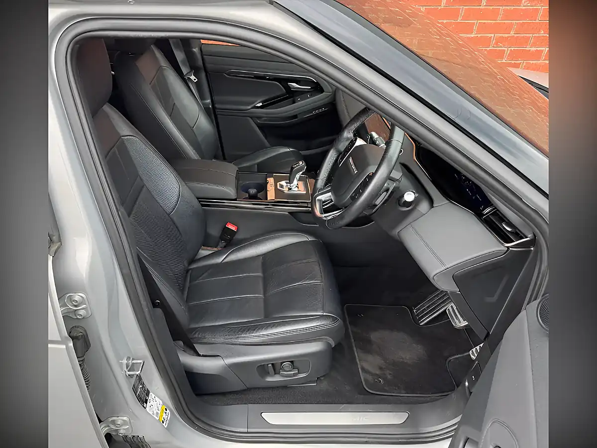 Used 2019 Land Rover Range Rover Evoque R-Dynamic Se Silver - Interior and Exterior details 12