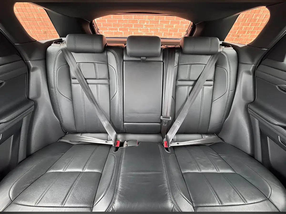 Used 2019 Land Rover Range Rover Evoque R-Dynamic Se Silver - Interior and Exterior details 9
