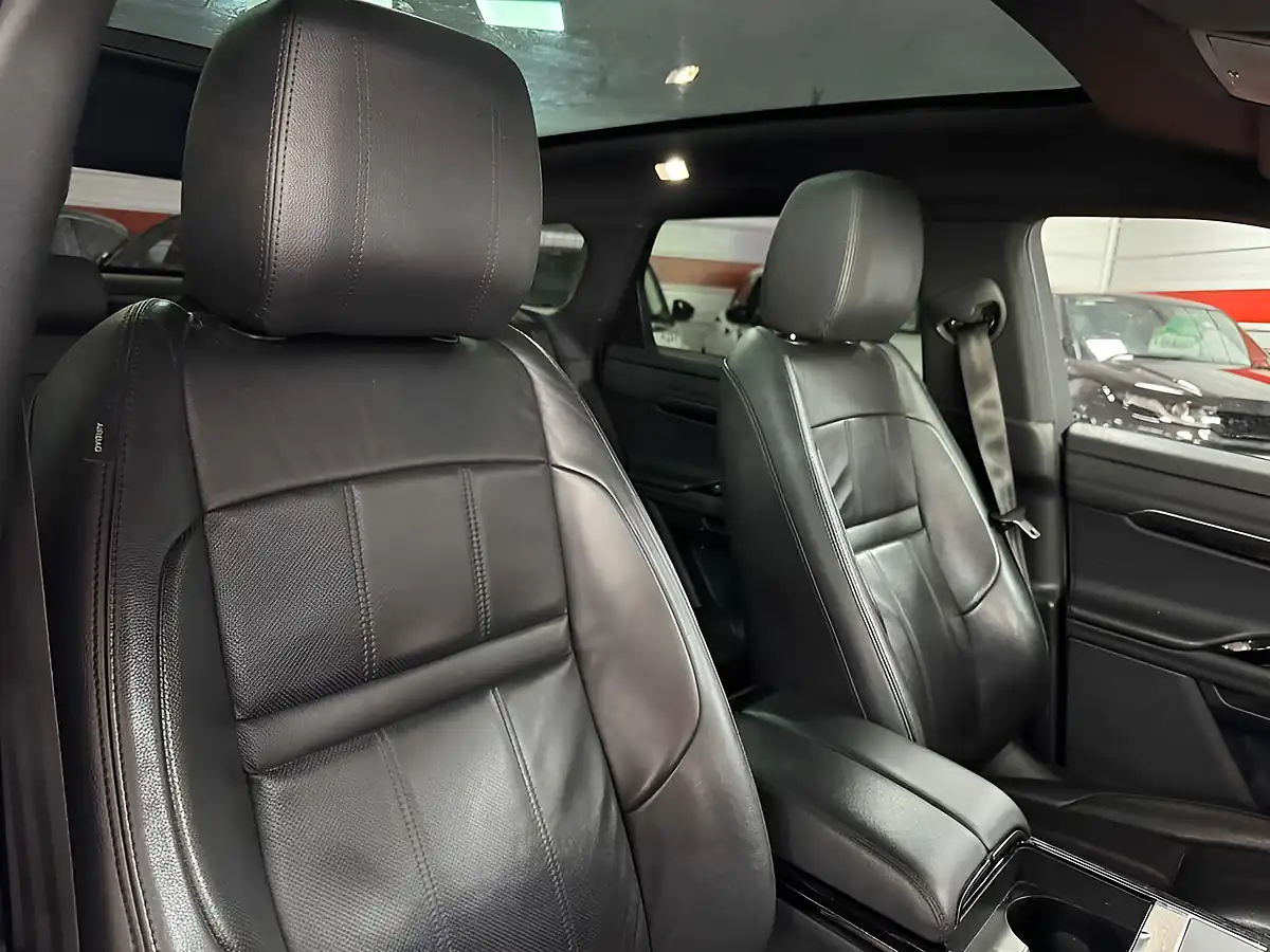 Used 2019 Land Rover Range Rover Evoque R-Dynamic Se White - Interior and Exterior details 12