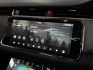 Used 2019 Land Rover Range Rover Evoque R-Dynamic Se White - Interior and Exterior details 16