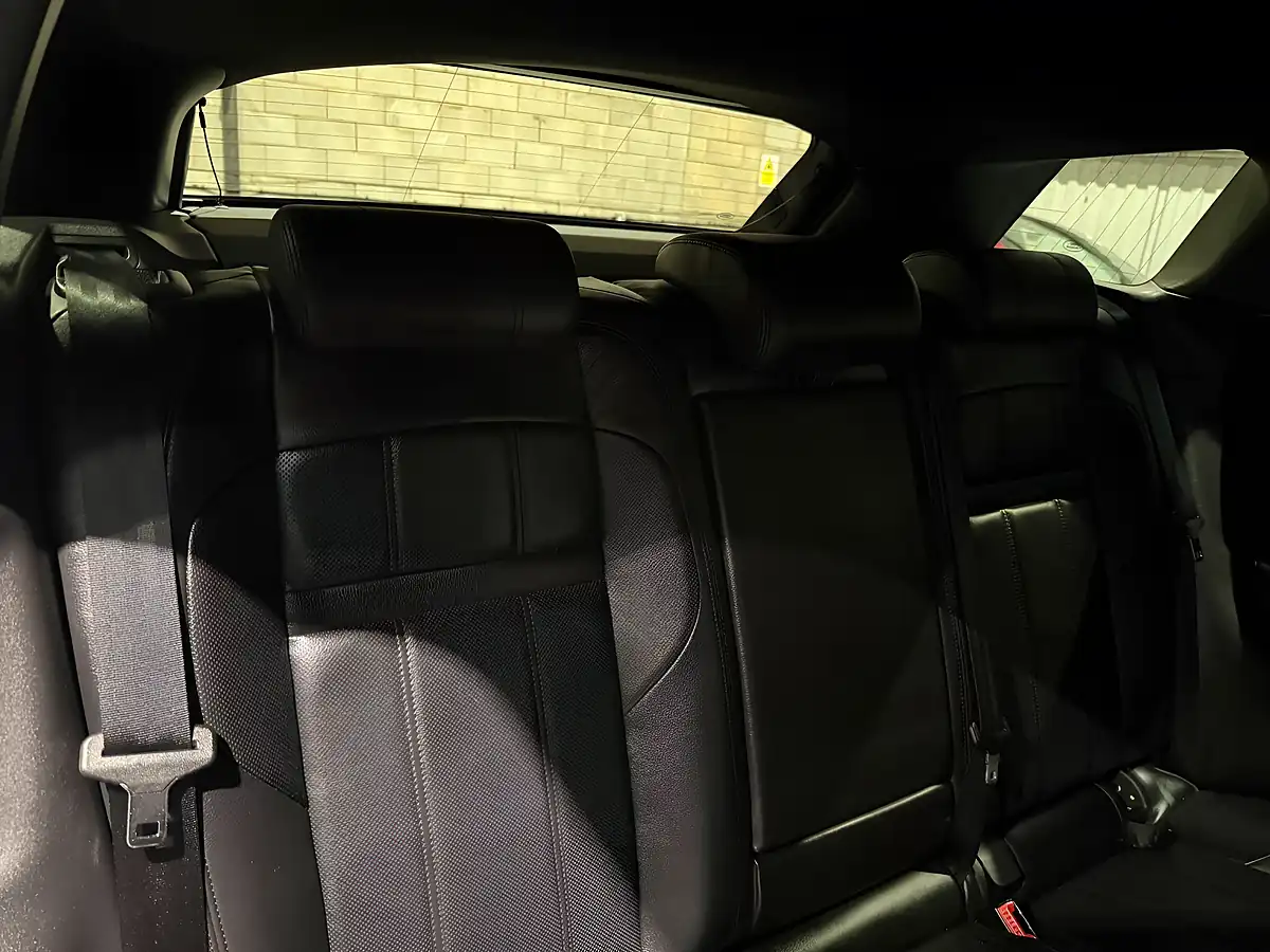 Used 2019 Land Rover Range Rover Evoque R-Dynamic Se White - Interior and Exterior details 13