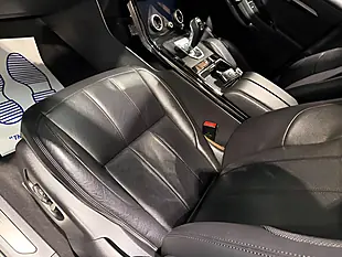 Used 2019 Land Rover Range Rover Evoque R-Dynamic Se White - Interior and Exterior details 15