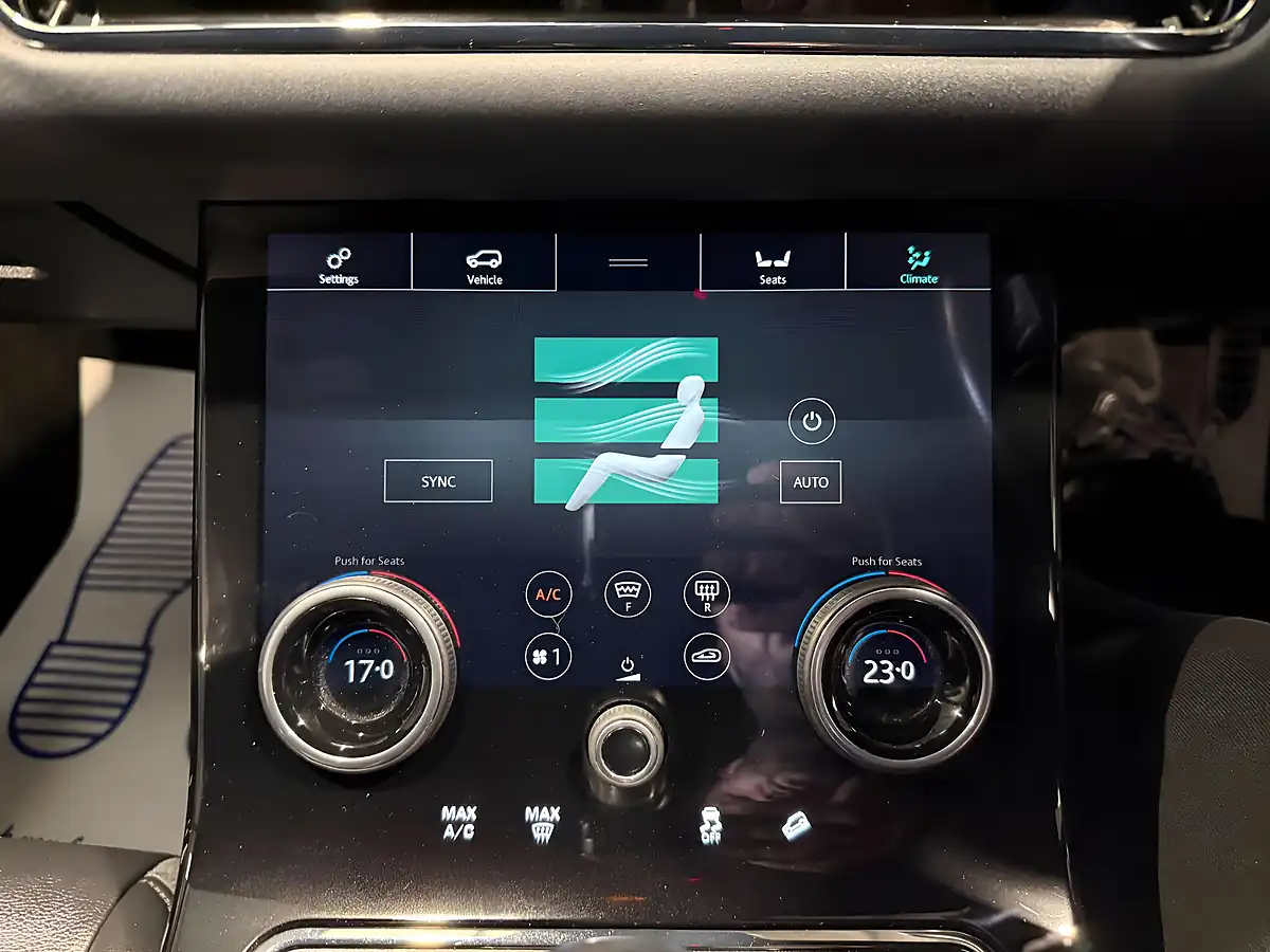 Used 2019 Land Rover Range Rover Evoque R-Dynamic Se White - Interior and Exterior details 19
