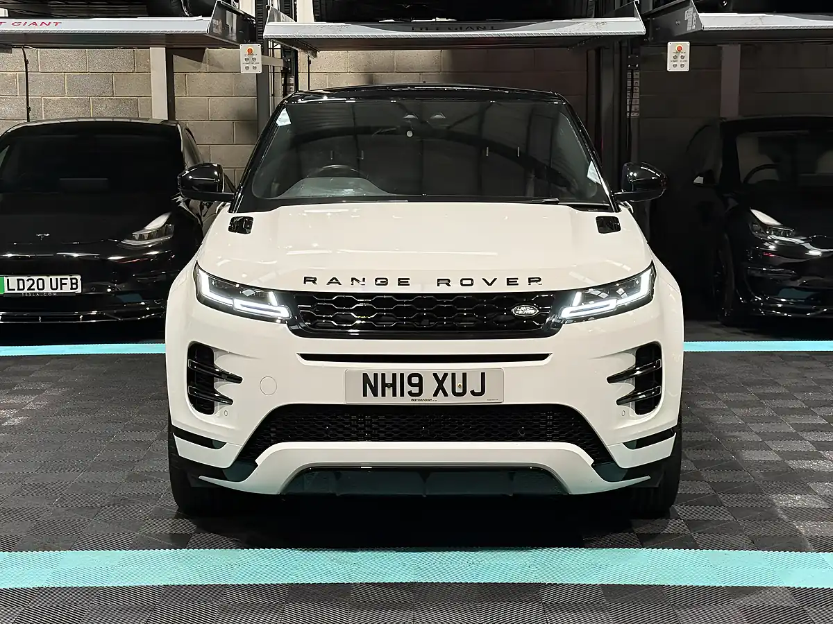 Used 2019 Land Rover Range Rover Evoque R-Dynamic Se White - Interior and Exterior details 4