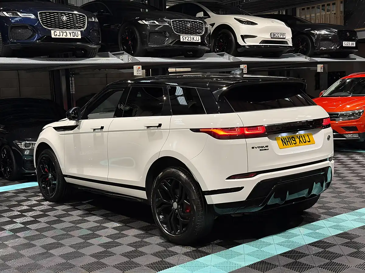 Used 2019 Land Rover Range Rover Evoque R-Dynamic Se White - Interior and Exterior details 7